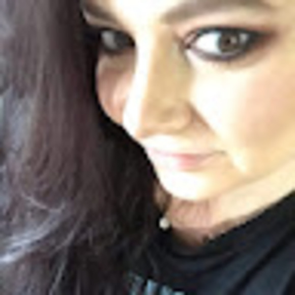 Meet your Posher, Amanda - Picture 1 of 1